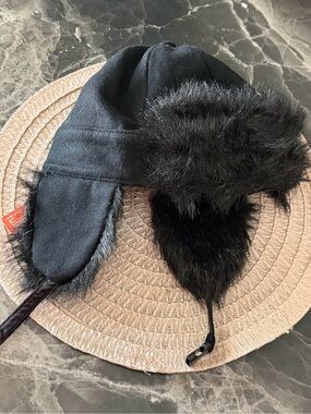 Black Faux Fur Trapper Hat - Women's Winter Hat